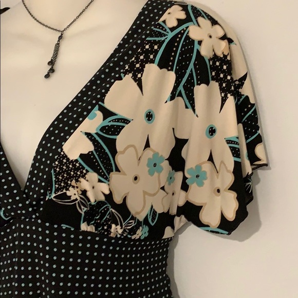 Floral & Polka dot Summer Dress - Picture 4 of 6